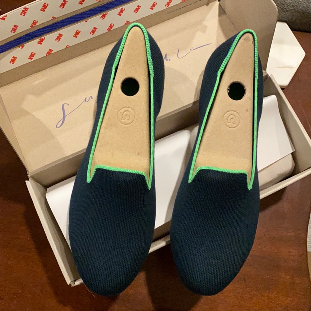 New Rothy’s Merino Loafer in Winter Berry 9.5